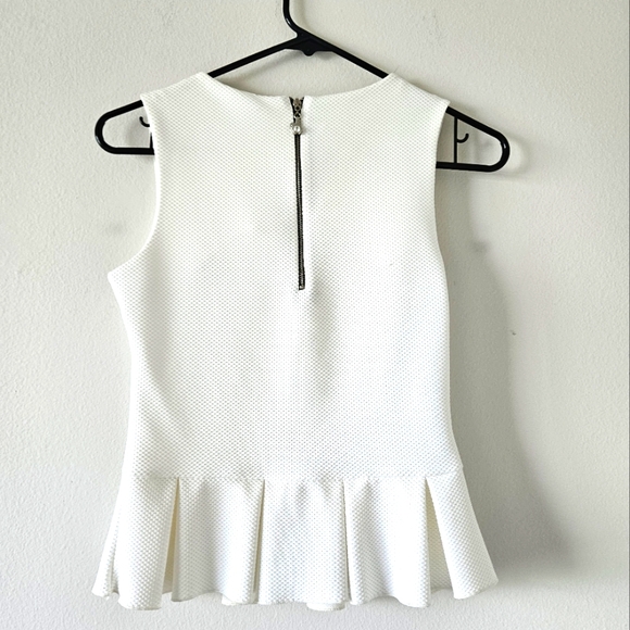 ๐จ๐ต Max Chaoul french vintage white sleeveless top ruffles hem size small ๐จ๐ต - Picture 2 of 4